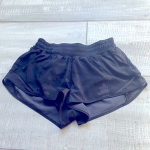 Black camouflage lulu hotty hot shorts
